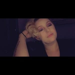 Meet your Posher, Kendra